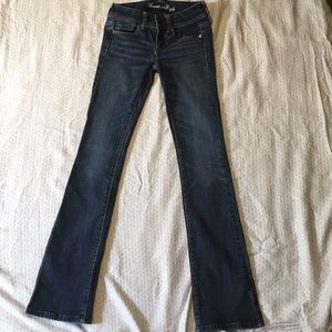 American Eagle blue jeans